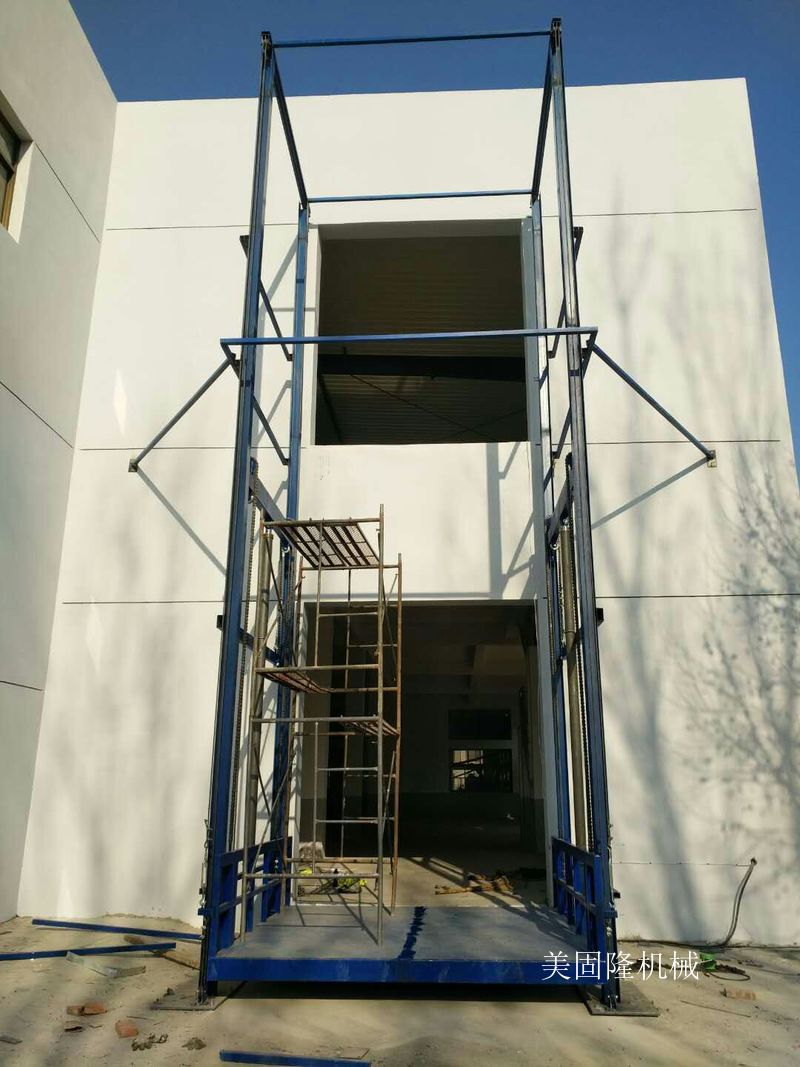 临沂仓库专用导轨式升降货梯价格
